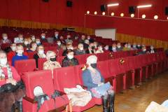 Seniorzy z Gminy Telatyn pojechali do kina